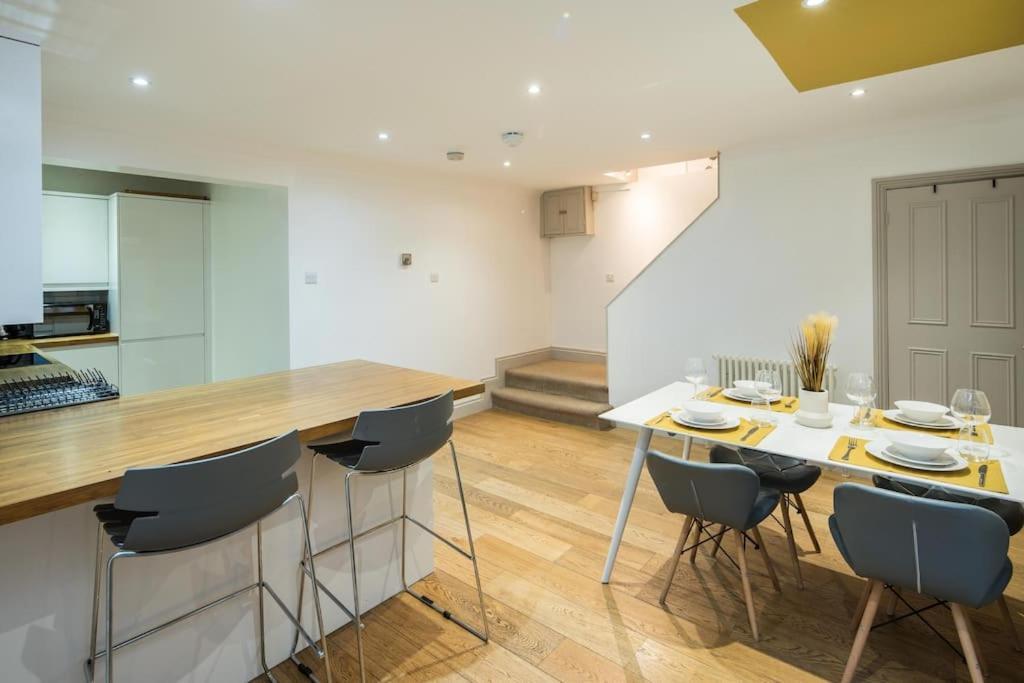 Superb Retreat Central Next Tube Apartment London Bagian luar foto