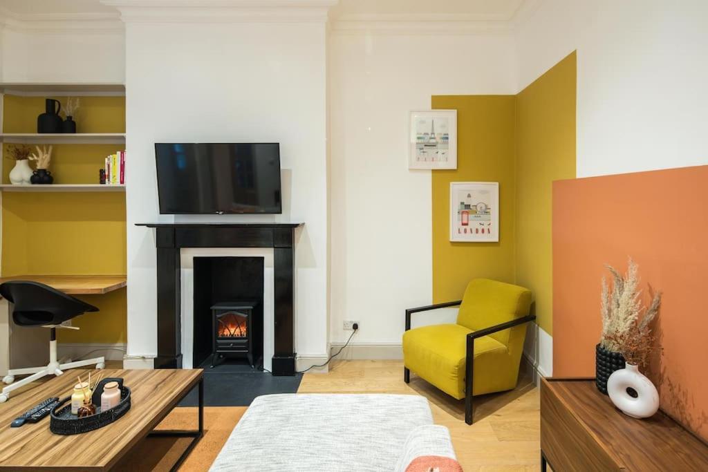 Superb Retreat Central Next Tube Apartment London Bagian luar foto