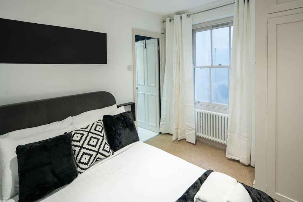 Superb Retreat Central Next Tube Apartment London Bagian luar foto