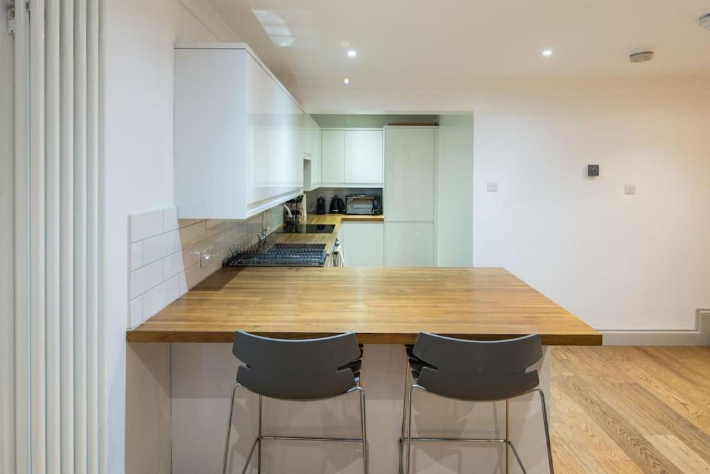 Superb Retreat Central Next Tube Apartment London Bagian luar foto