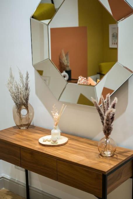 Superb Retreat Central Next Tube Apartment London Bagian luar foto