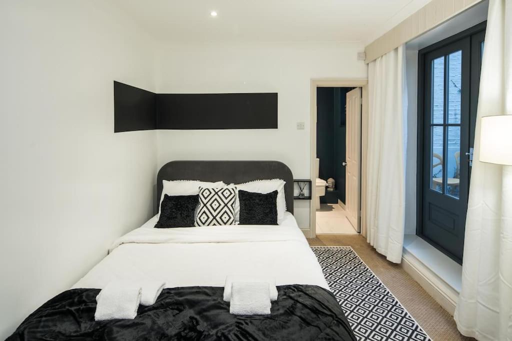 Superb Retreat Central Next Tube Apartment London Bagian luar foto