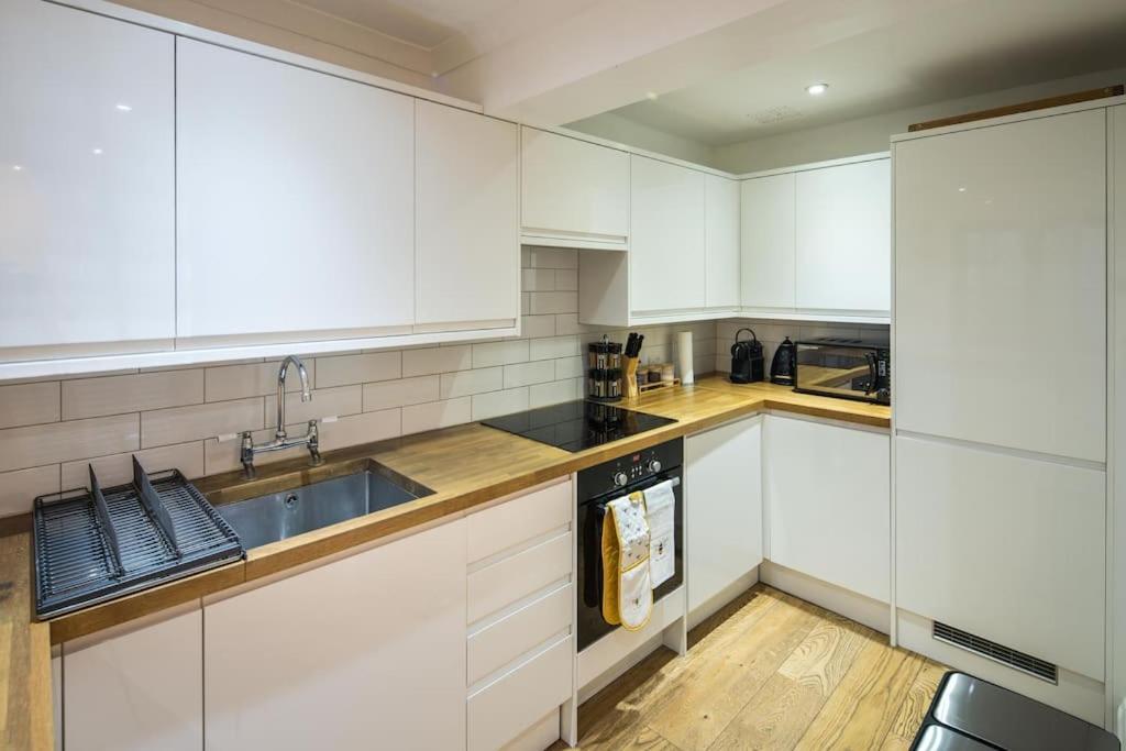 Superb Retreat Central Next Tube Apartment London Bagian luar foto